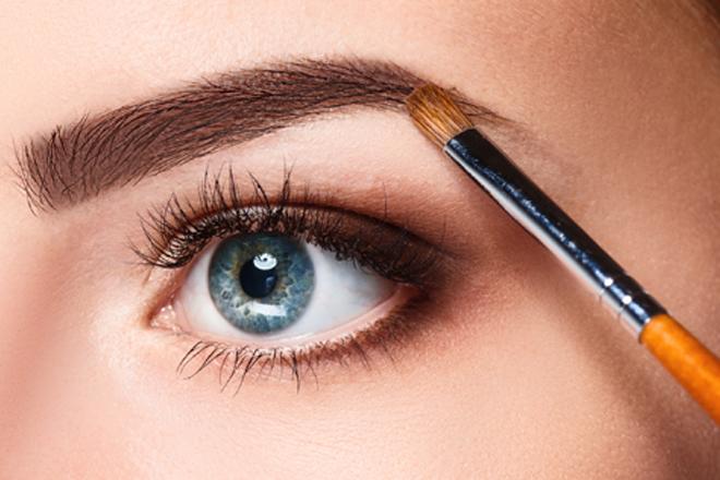 La meilleure couleur pour les sourcils et les cils Les meilleures teintes de sourcils