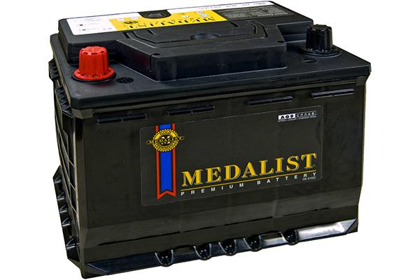 Médaillé 74 A / h 680 A
