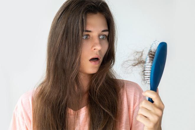 Les meilleurs remèdes contre la perte de cheveux