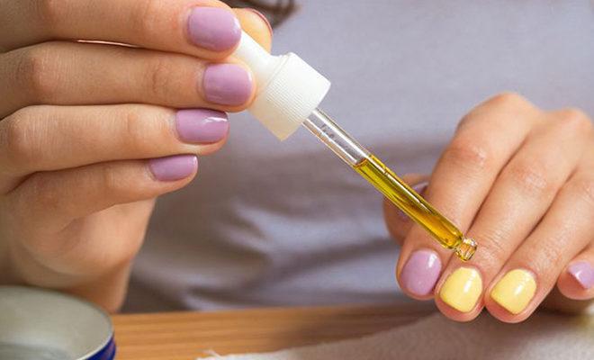 Les meilleures huiles pour les ongles et les cuticules Les meilleures huiles pour les ongles et les cuticules